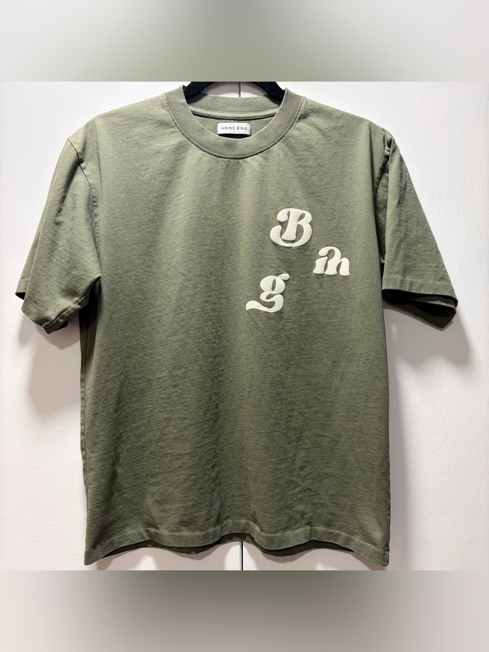 Anine Bing Khaki Green Puff Print Graphic-T Sz. M 4/6 Like new.